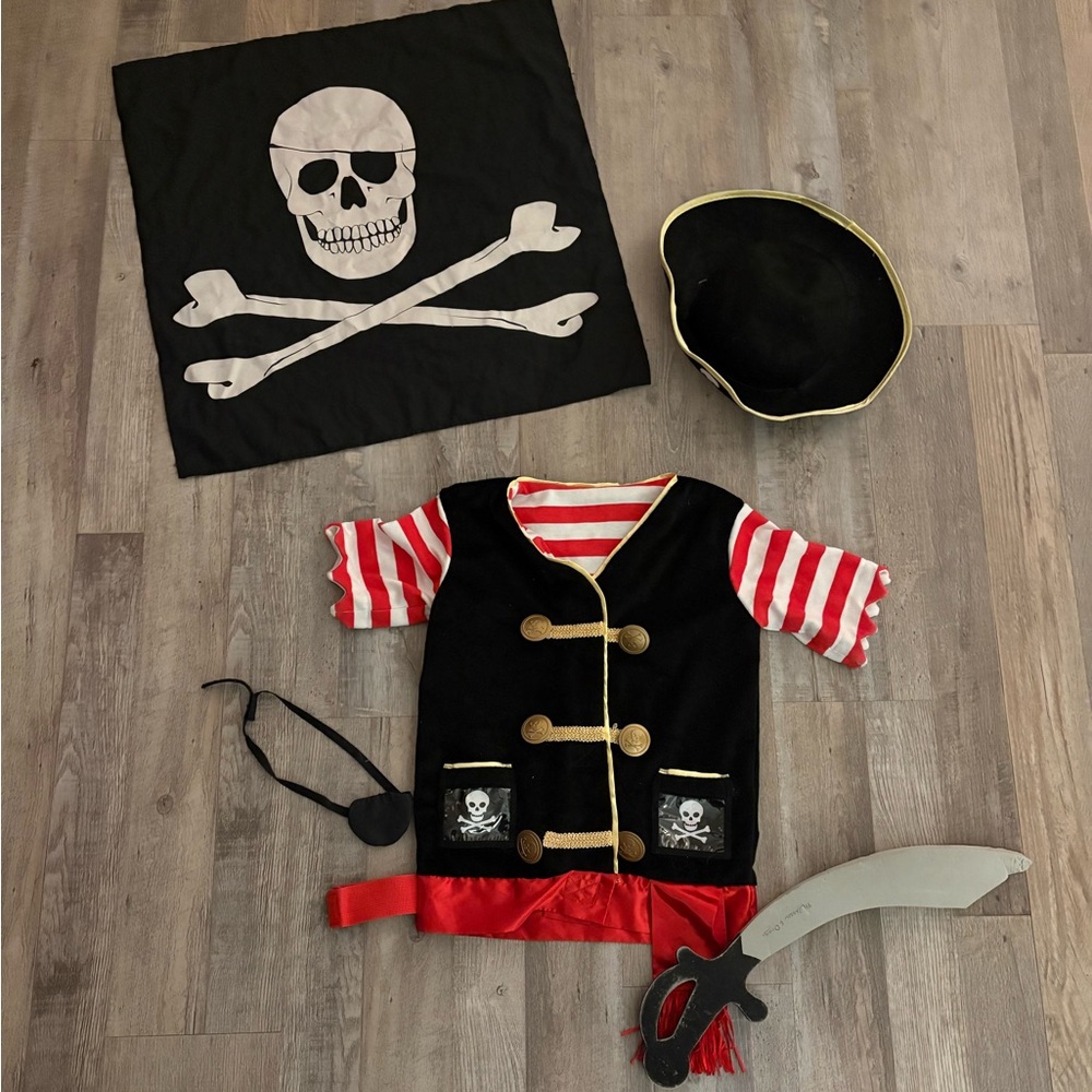 Melissa & Doug Pirate Costume Set Size 3T-6